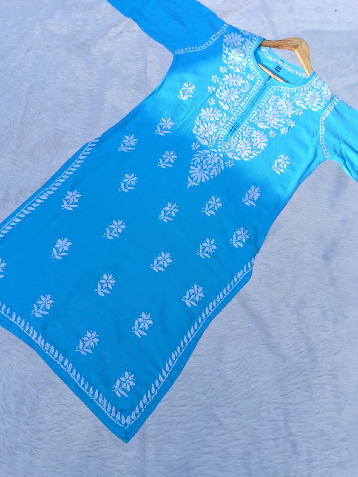 Minimal Chikankari Kurta