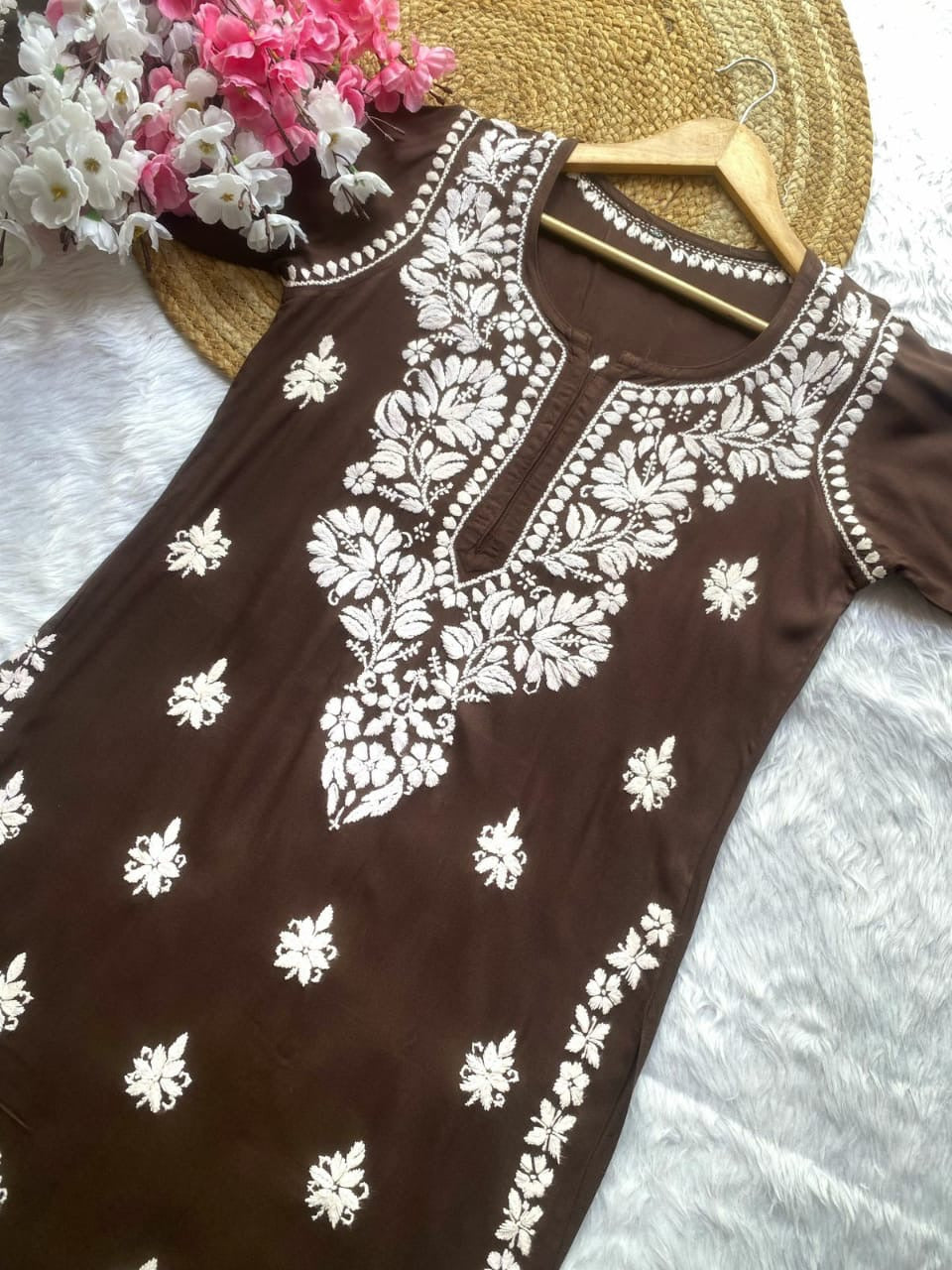 Minimal Chikankari Kurta