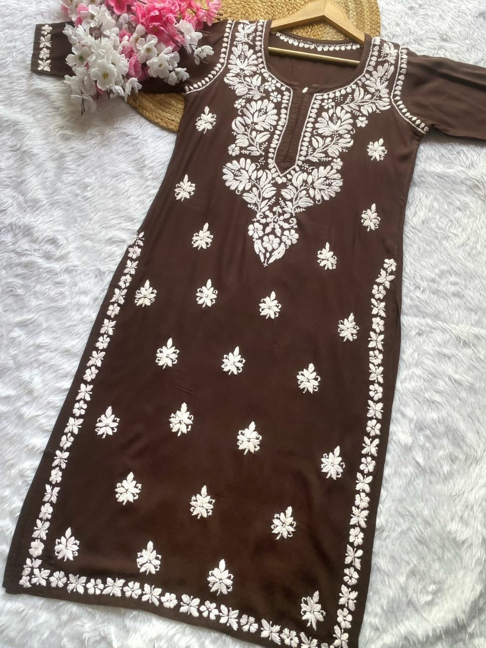 Minimal Chikankari Kurta