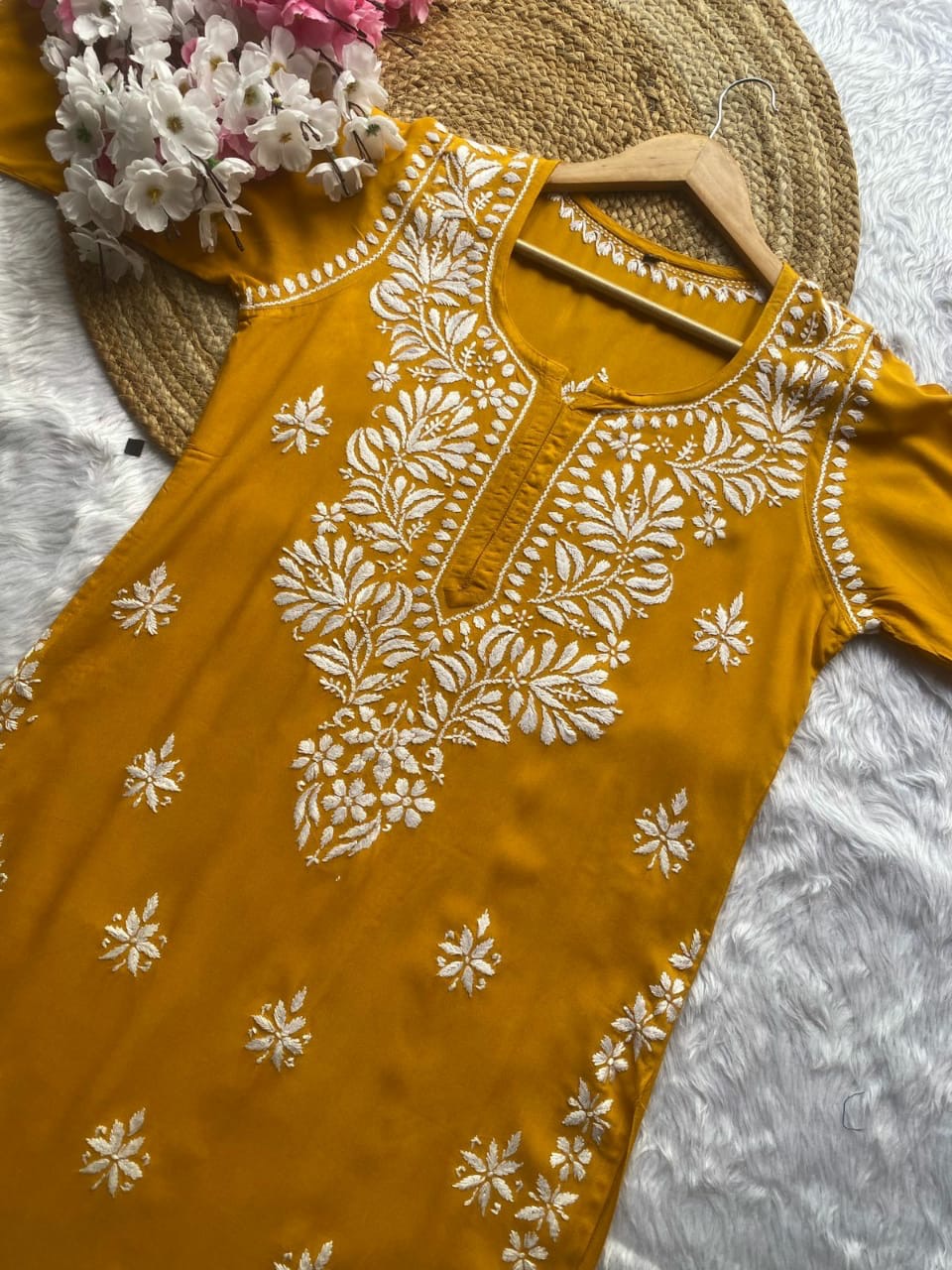 Minimal Chikankari Kurta
