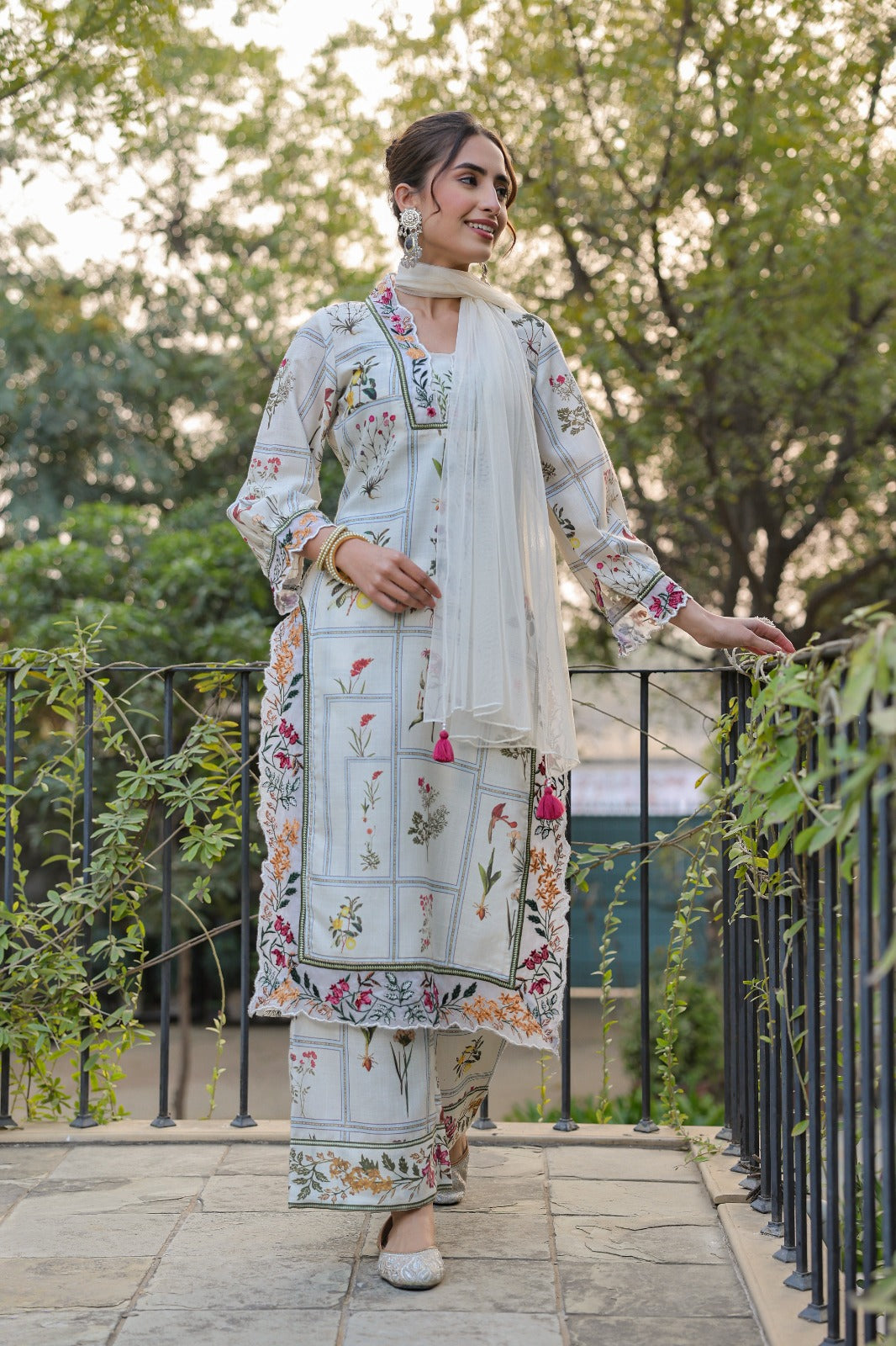 Rangbhara Suit