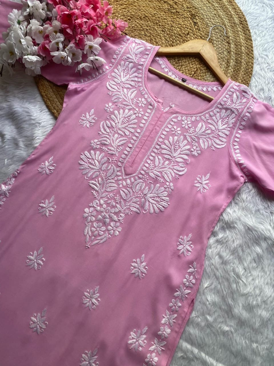 Minimal Chikankari Kurta