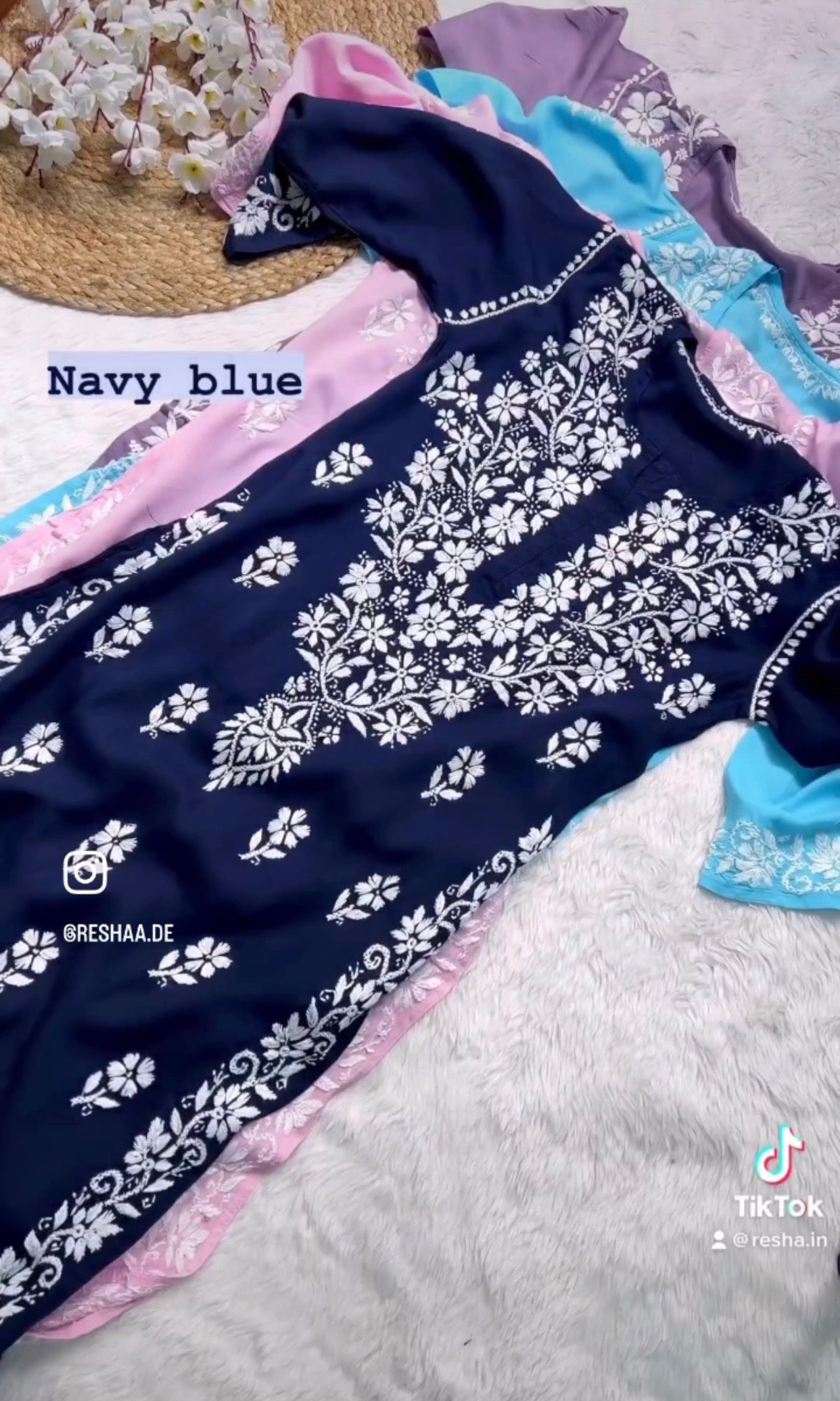 Phool Modal Chikankari Kurta