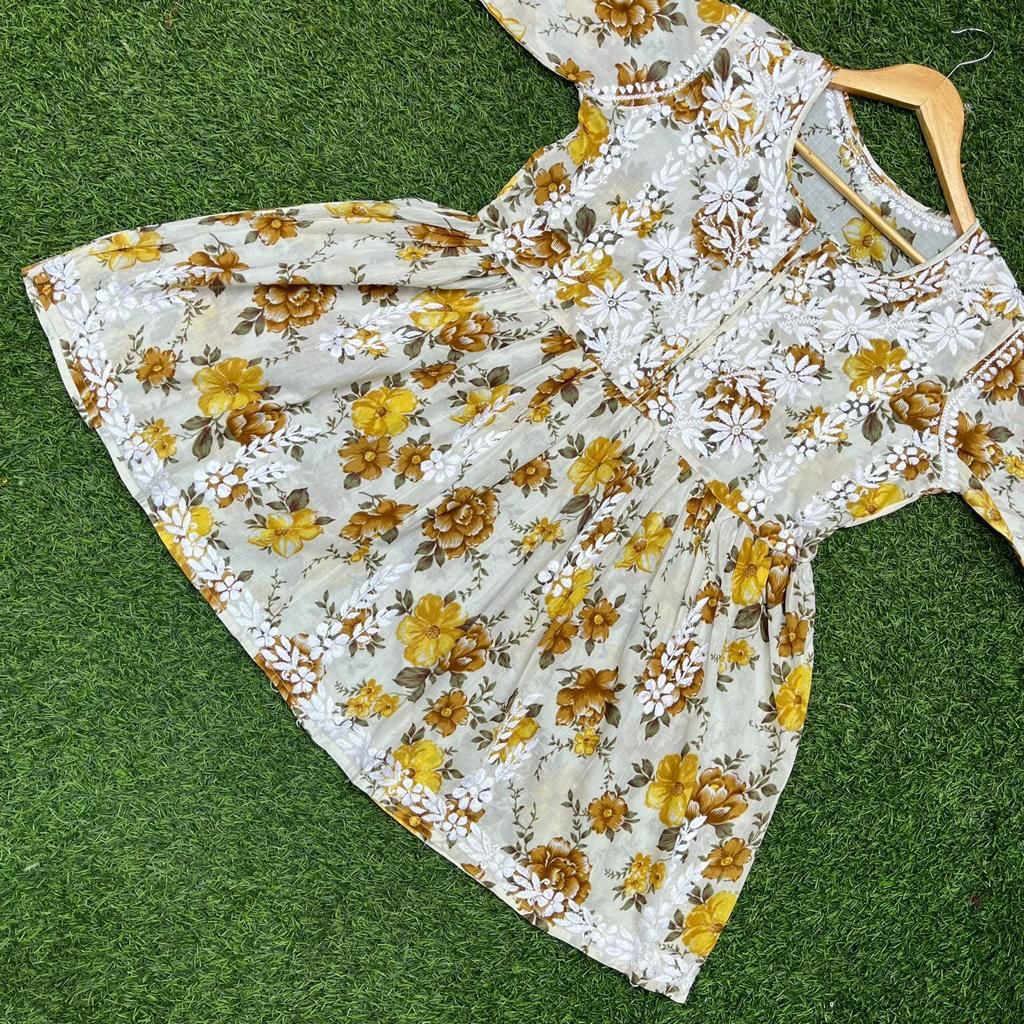 Naira Chikankari Mulmul Top