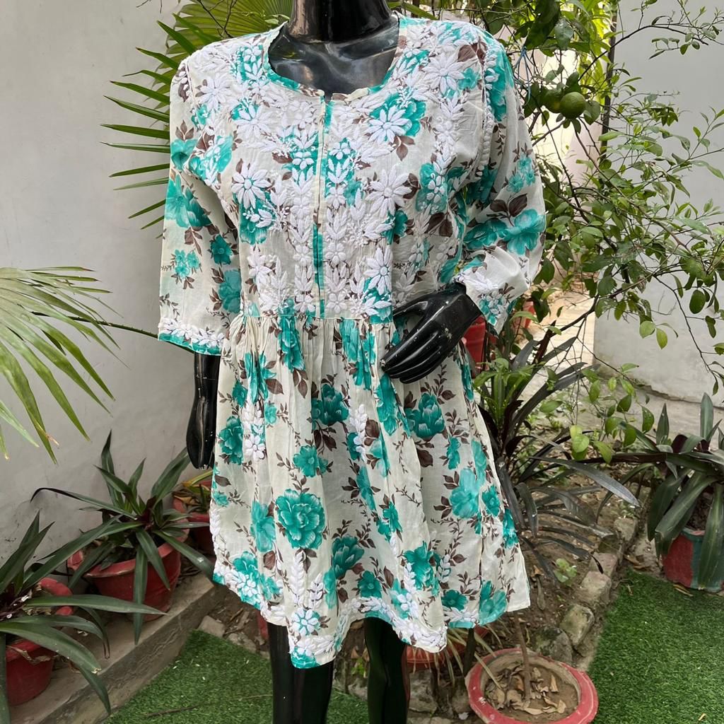 Naira Chikankari Mulmul Top