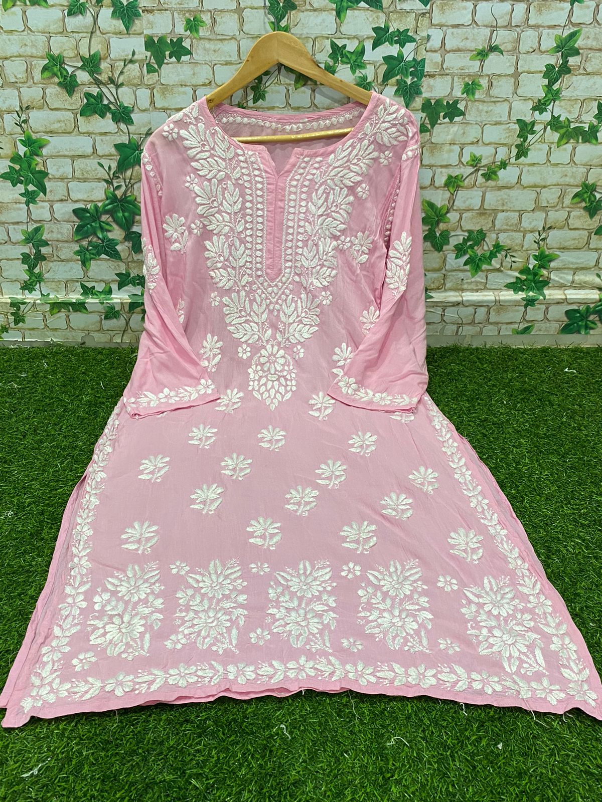 Mahnoor Chikankari Kurta