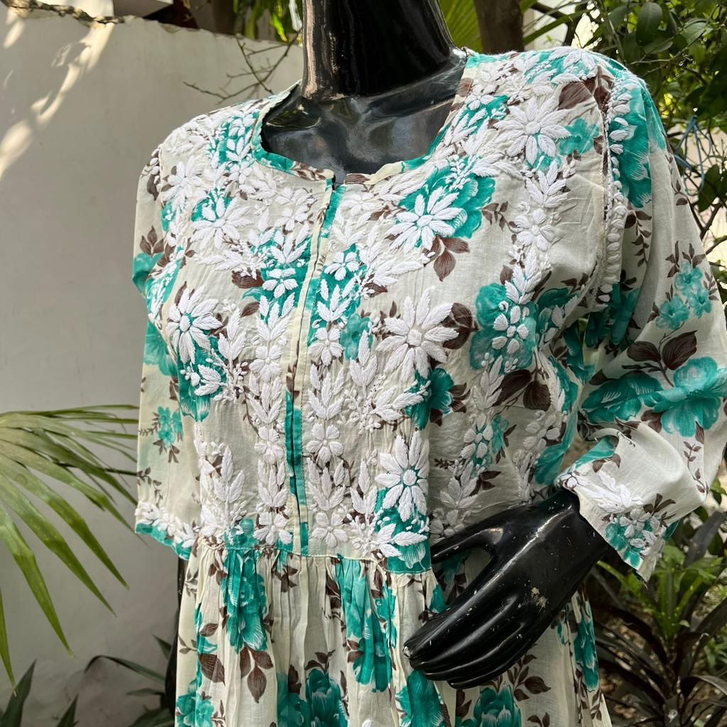 Naira Chikankari Mulmul Top