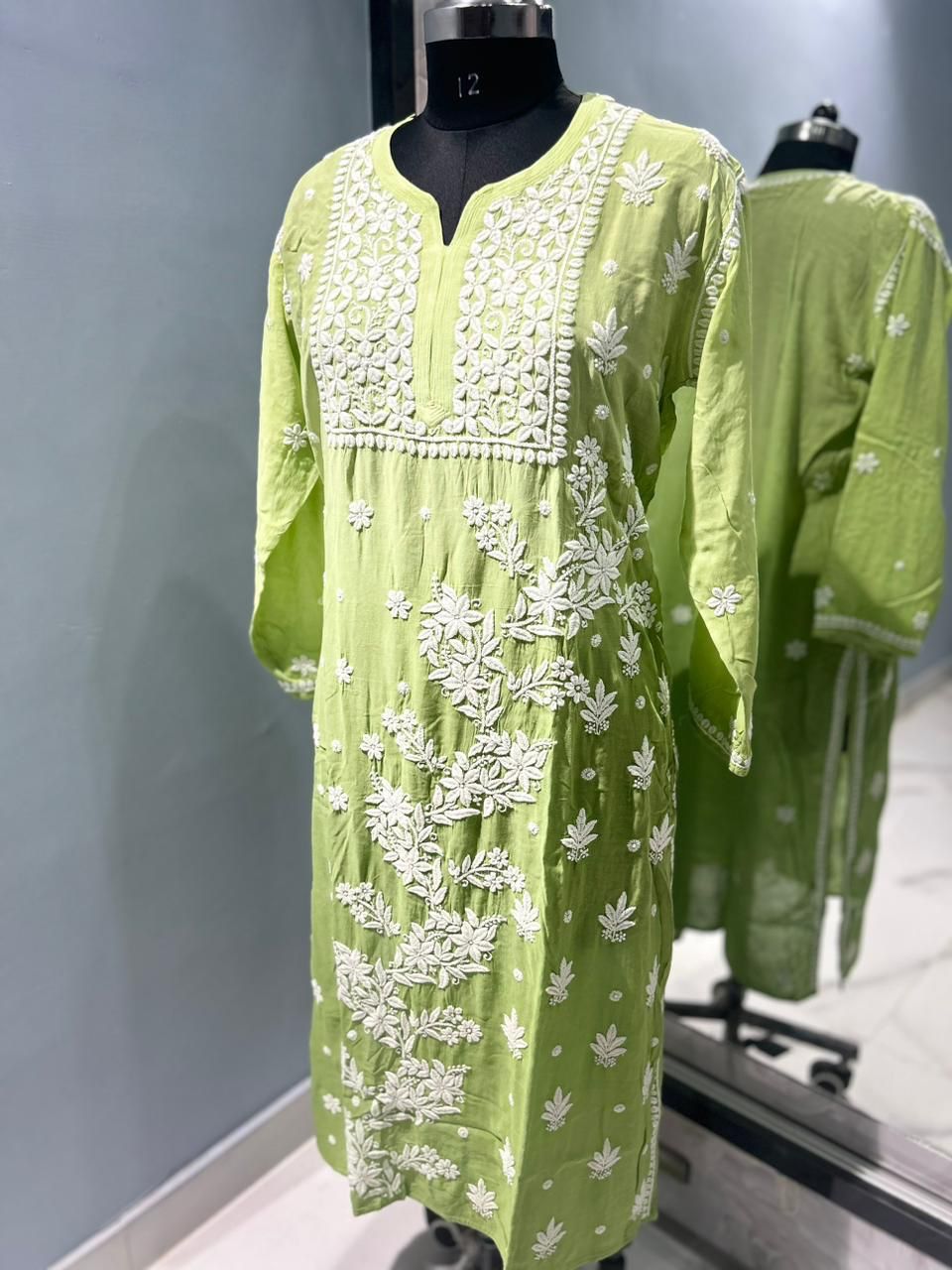 Phool Chikankari Kurta