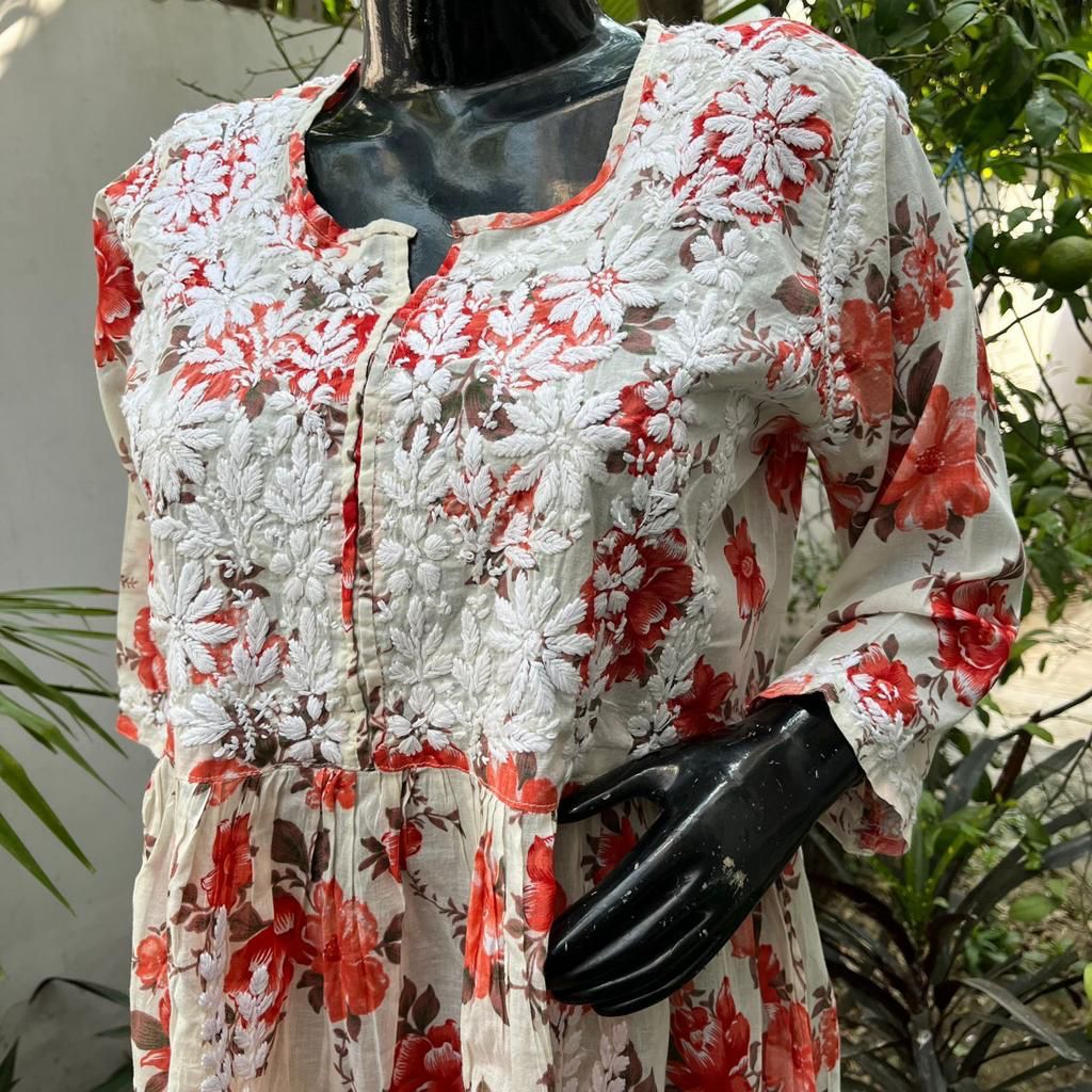 Naira Chikankari Mulmul Top