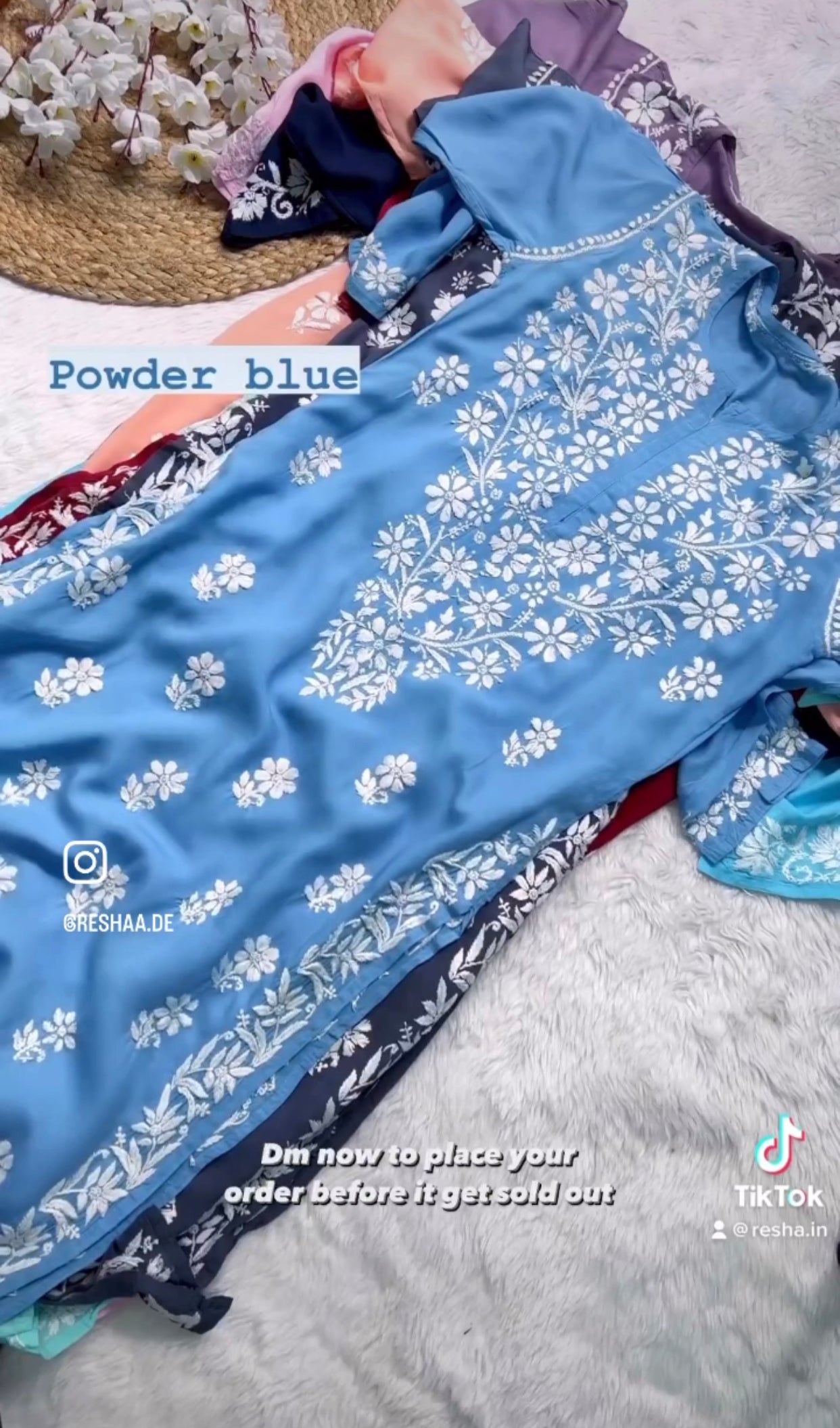 Phool Modal Chikankari Kurta