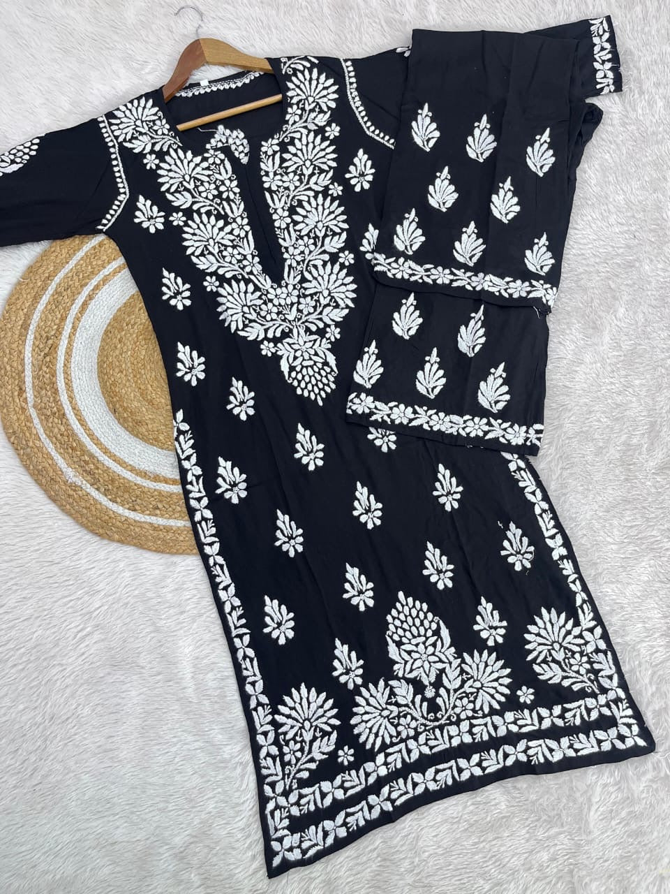Raha Chikankari Set