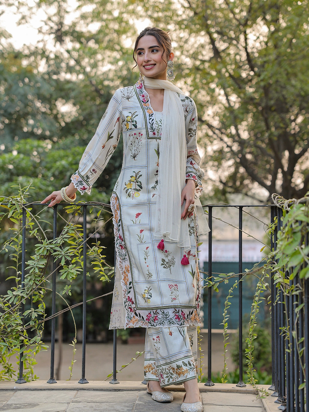 Rangbhara Suit