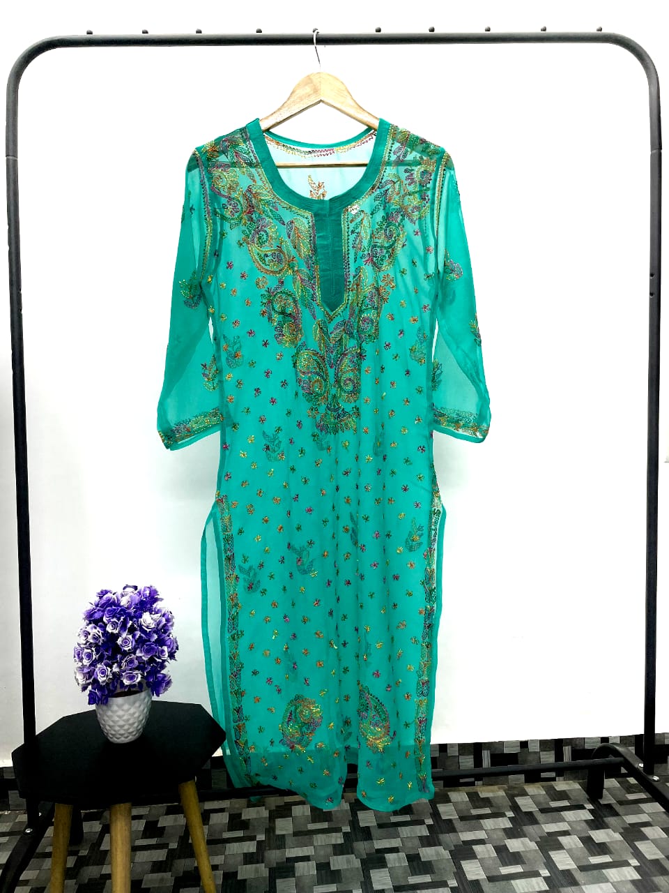 Inaayat Chikankari Multi Keel Kurta