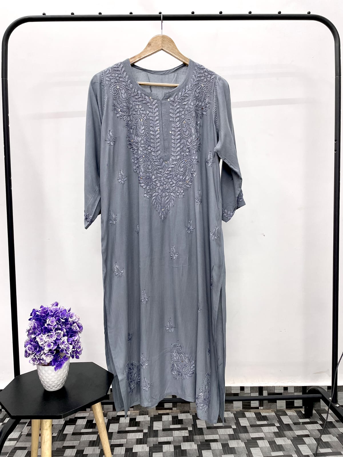 Naira Chikankari Kurta