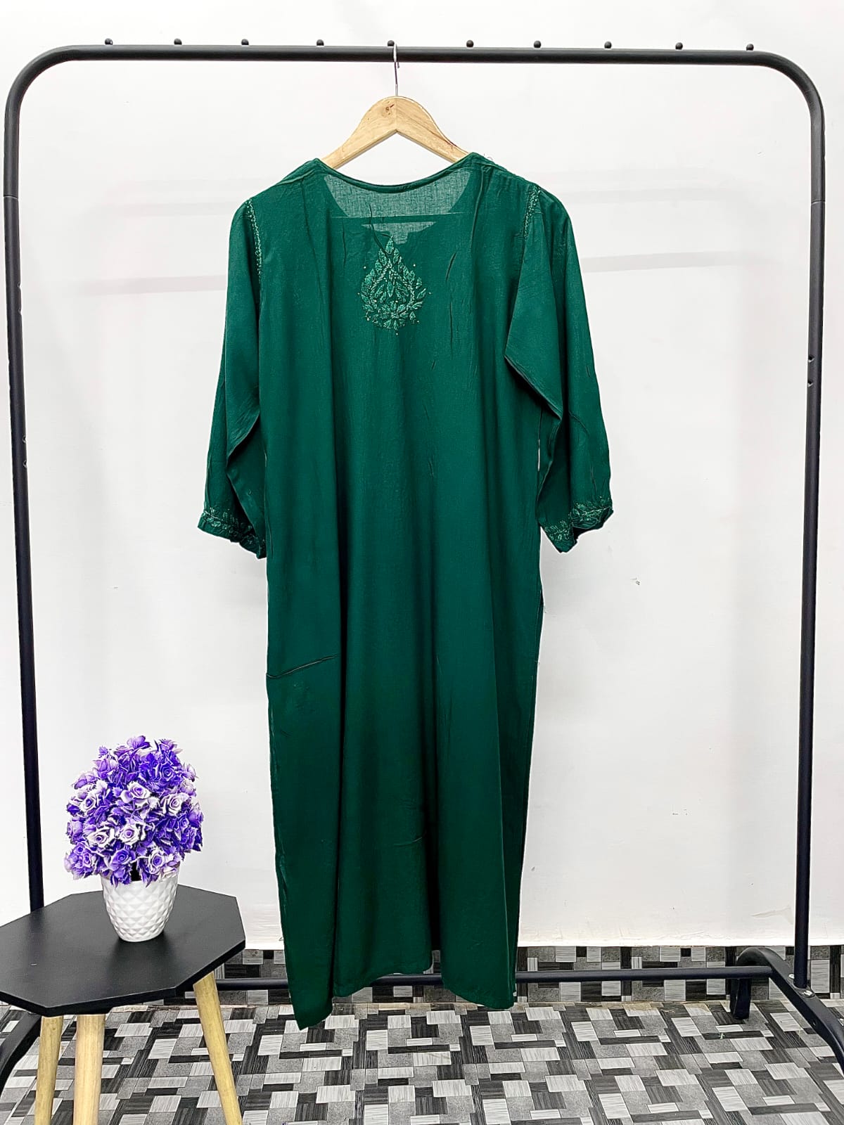 Naira Chikankari Kurta