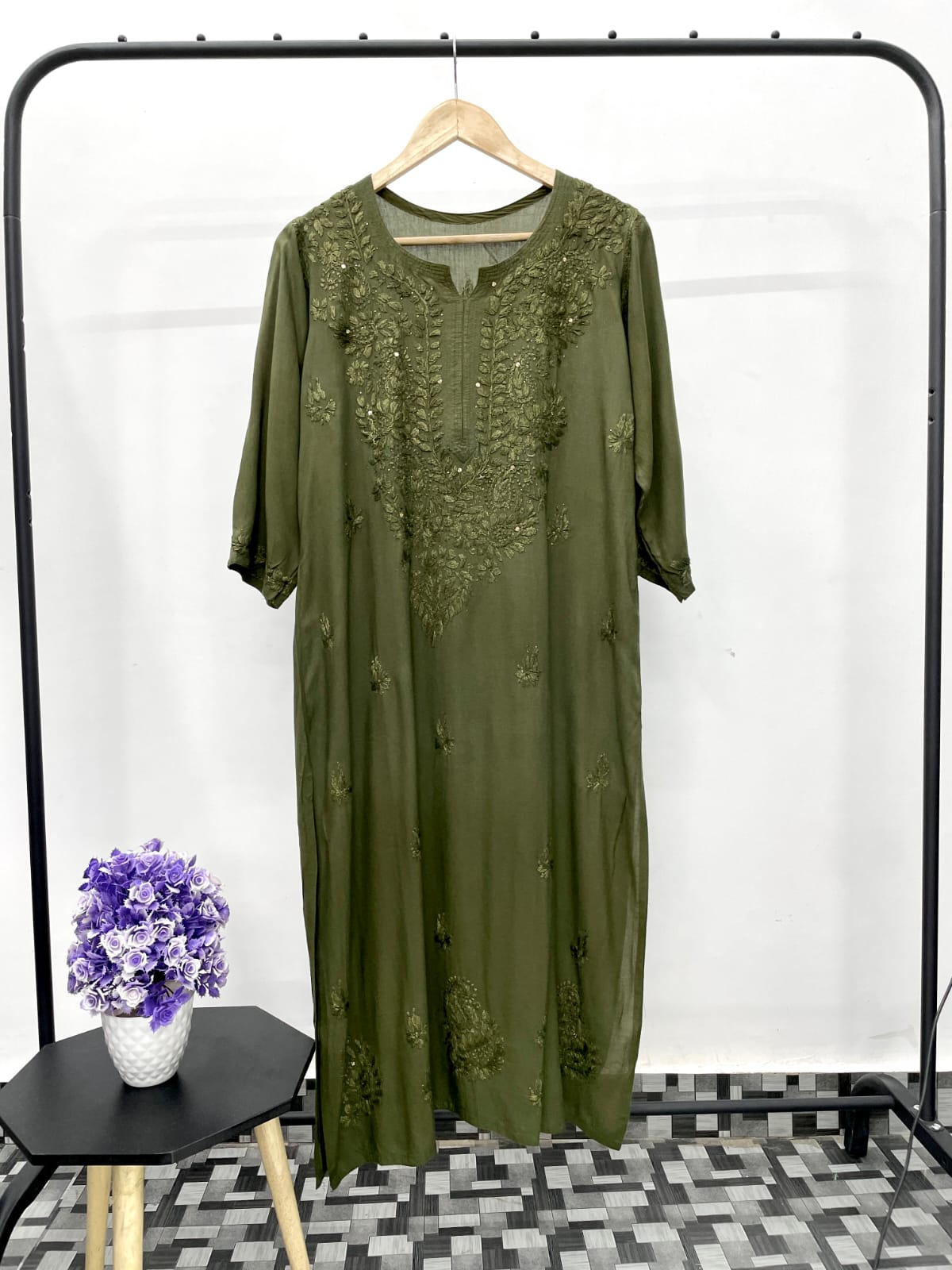 Naira Chikankari Kurta