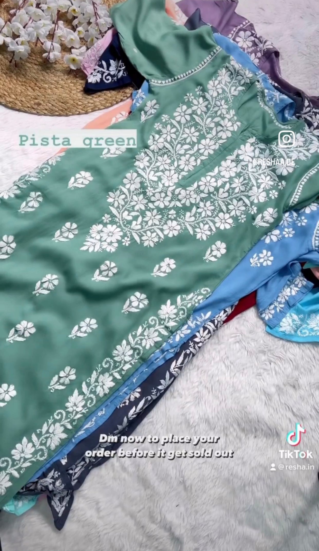 Phool Modal Chikankari Kurta
